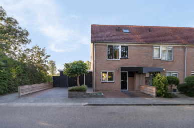 Pimpelmees 1, Sommelsdijk