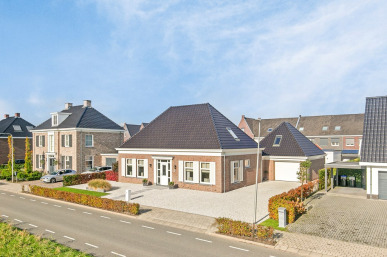 Haveloozeweg 6, Dirksland