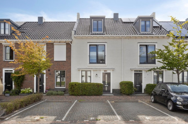 Anna Blamanpad 12, Middelharnis