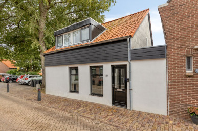 Molendijk 24, Nieuwe-Tonge