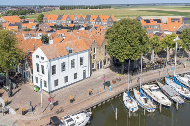 Vingerling 17, Middelharnis