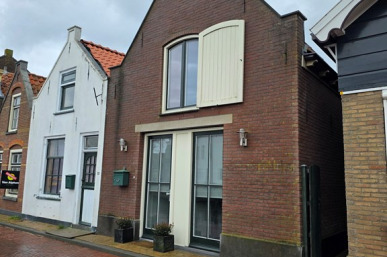 Spuistraat 12, Middelharnis