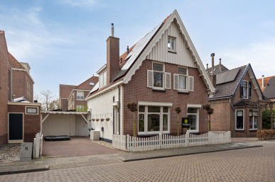 Hobbemastraat 26, Middelharnis