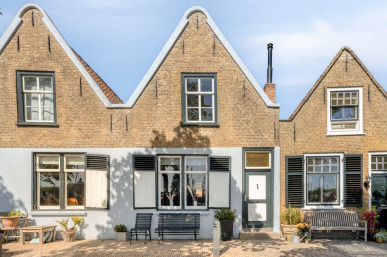 Vingerling 27, Middelharnis
