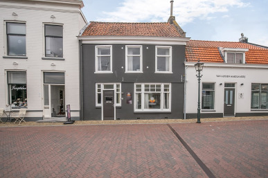 Kaai 11, Middelharnis