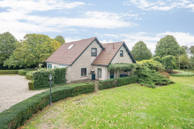 Heerendijk 35, Oude-Tonge