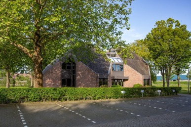 Oosthavendijk 46, Middelharnis